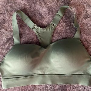 Green Victoria secret Pink sports bra like new size medium.
